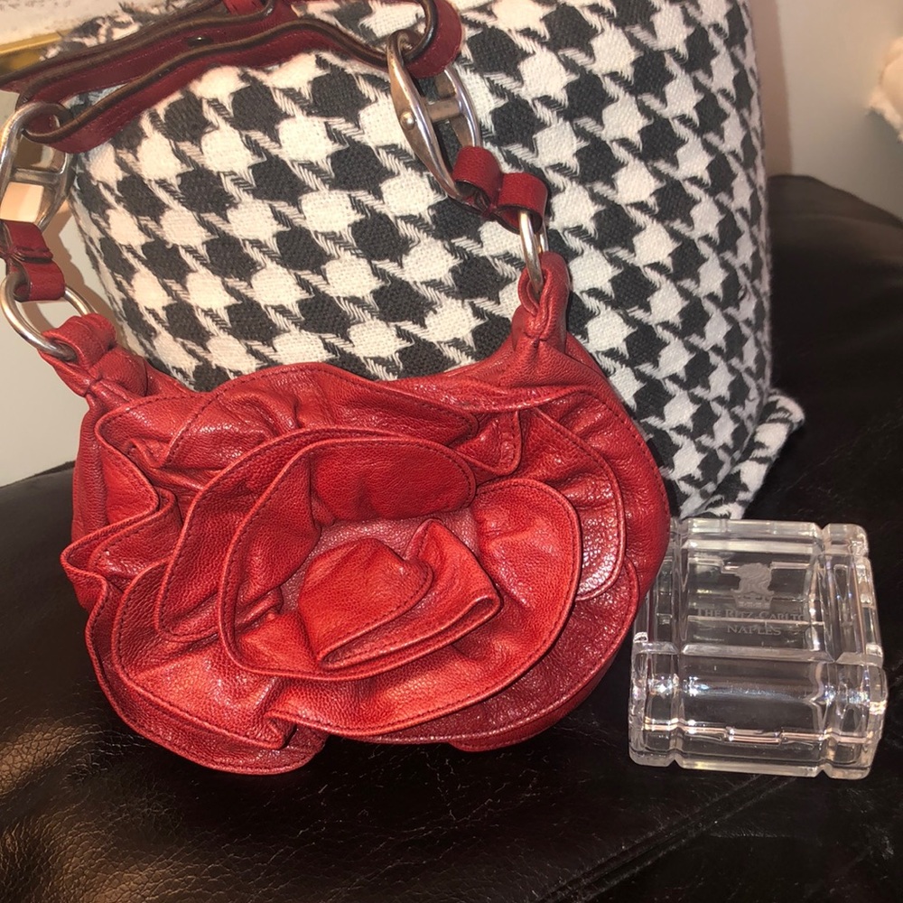 YVES ST LAURENT MINI RED ROSE POCHETTE
